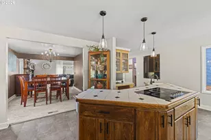 1617 Oak St, North Bend, OR 97459 - Photo 8