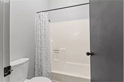 1617 Oak St, North Bend, OR 97459 - Photo 26