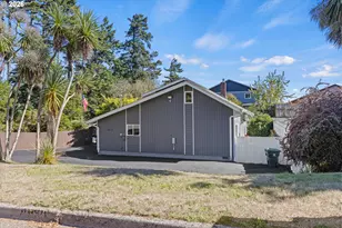 1617 Oak St, North Bend, OR 97459 - Photo 36