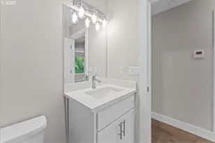 9822 SW 34th Pl, Portland, OR 97219 - Photo 22