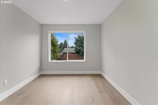 9822 SW 34th Pl, Portland, OR 97219 - Photo 24