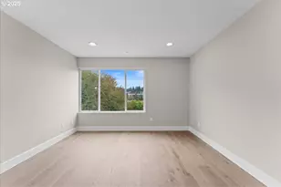 9822 SW 34th Pl, Portland, OR 97219 - Photo 16