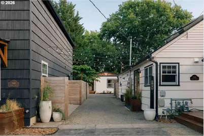 5614 NE Simpson St, Portland, OR 97218 - Photo 2