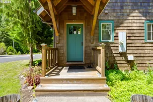 56483 McKenzie Hwy, McKenzie Bridge, OR 97413 - Photo 2