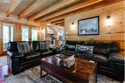 56483 McKenzie Hwy, McKenzie Bridge, OR 97413 - Photo 16