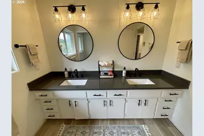 1520 W 28th Pl, Eugene, OR 97405 - Photo 18