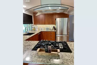 1520 W 28th Pl, Eugene, OR 97405 - Photo 8