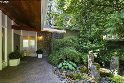 5510 SW Sweetbriar St, Portland, OR 97221 - Photo 2