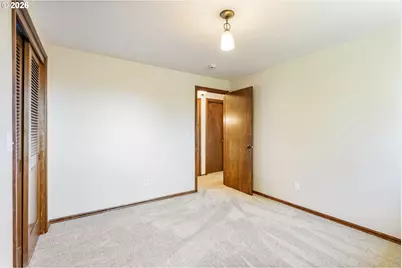 1105 SW 10th Dr, Gresham, OR 97080 - Photo 24