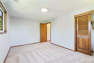 1105 SW 10th Dr, Gresham, OR 97080 - Photo 32