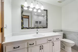 1105 SW 10th Dr, Gresham, OR 97080 - Photo 26