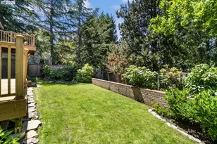 1105 SW 10th Dr, Gresham, OR 97080 - Photo 38