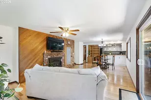 1105 SW 10th Dr, Gresham, OR 97080 - Photo 18