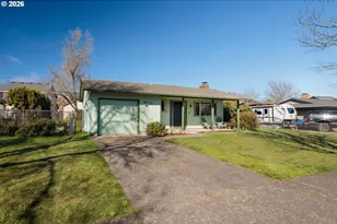 992 Candlelight Dr, Eugene, OR 97402 - Photo 4