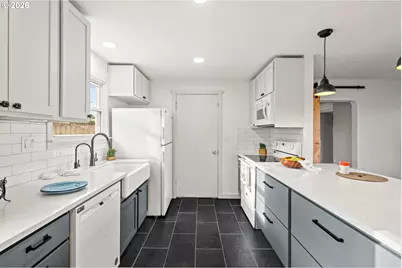 715 SW 27th St, Pendleton, OR 97801 - Photo 12