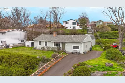 715 SW 27th St, Pendleton, OR 97801 - Photo 1