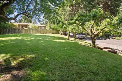 13085 SW 124th Ave, Tigard, OR 97223 - Photo 28