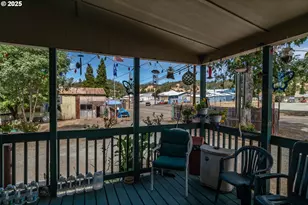 1313 N Old Pacific Hwy, Myrtle Creek, OR 97457 - Photo 28