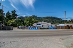1313 N Old Pacific Hwy, Myrtle Creek, OR 97457 - Photo 46