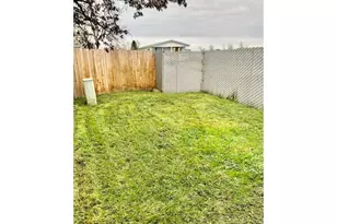 1415 S Bertelsen Rd, Eugene, OR 97402 - Photo 18