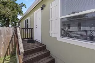 1415 S Bertelsen Rd, Eugene, OR 97402 - Photo 2