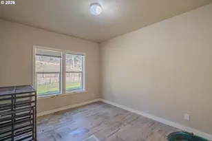 28304 NE Hathaway Rd, Camas, WA 98607 - Photo 10