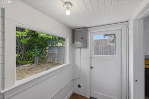 923 S 7th St, Coos Bay, OR 97420 - Photo 14