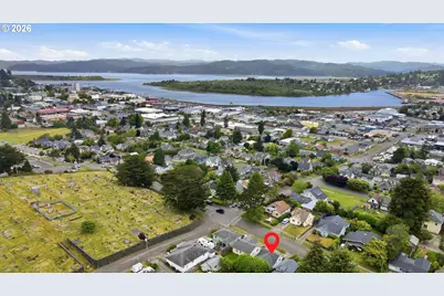 923 S 7th St, Coos Bay, OR 97420 - Photo 32