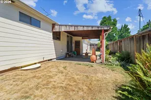 10810 NE San Rafael St, Portland, OR 97220 - Photo 26