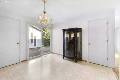 4026 SE Washington St, Milwaukie, OR 97222 - Photo 8