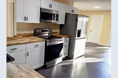 625 N Knights Bridge Rd, Canby, OR 97013 - Photo 4