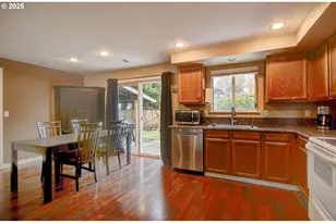 17 NE 12th St, Battle Ground, WA 98604 - Photo 8