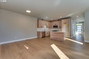 43 NE 87th Ave, Portland, OR 97220 - Photo 6