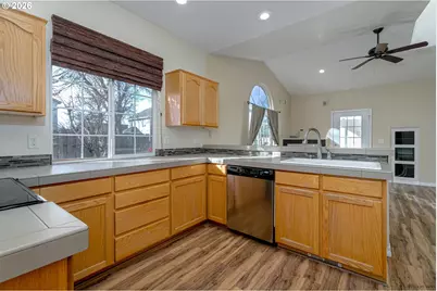 21315 Rose Ln, Fairview, OR 97024 - Photo 14