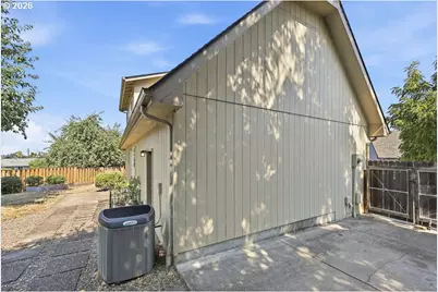 196 S 72nd St, Springfield, OR 97478 - Photo 42