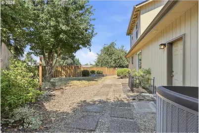 196 S 72nd St, Springfield, OR 97478 - Photo 40