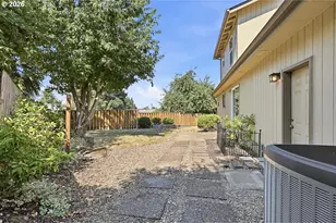 196 S 72nd St, Springfield, OR 97478 - Photo 40