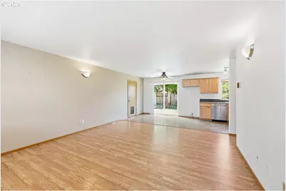 196 S 72nd St, Springfield, OR 97478 - Photo 14