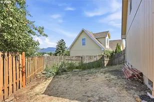 196 S 72nd St, Springfield, OR 97478 - Photo 26