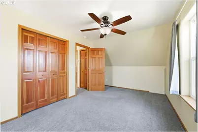 196 S 72nd St, Springfield, OR 97478 - Photo 14