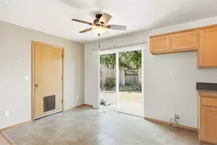 196 S 72nd St, Springfield, OR 97478 - Photo 12
