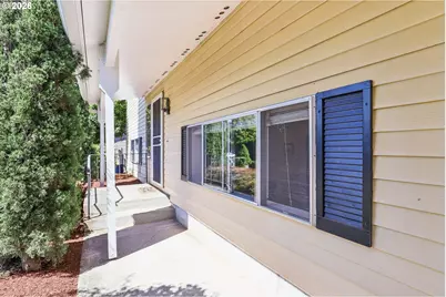 10015 NW 17th Ave, Vancouver, WA 98685 - Photo 4