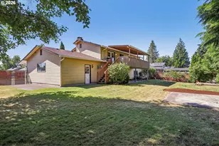 10015 NW 17th Ave, Vancouver, WA 98685 - Photo 2
