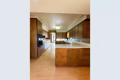 1050 Elm St, Baker City, OR 97814 - Photo 8