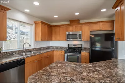 246 Palmdale Ave, Roseburg, OR 97471 - Photo 10