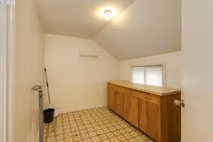 3030 Doughton St, Salem, OR 97302 - Photo 16