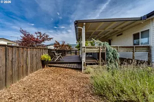 2226 32nd St, Springfield, OR 97477 - Photo 18