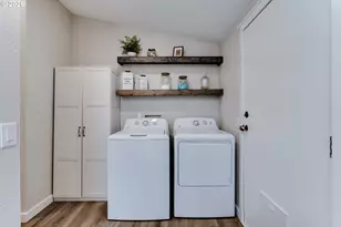 2226 32nd St, Springfield, OR 97477 - Photo 12