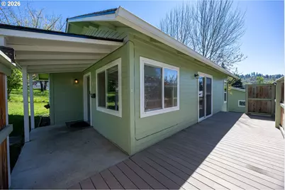 1755 NE Klamath Ave, Roseburg, OR 97470 - Photo 18