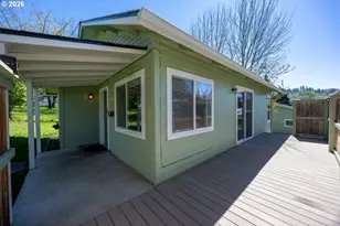1755 NE Klamath Ave, Roseburg, OR 97470 - Photo 18